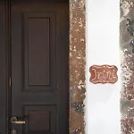 Madame Kalitsi Cozy